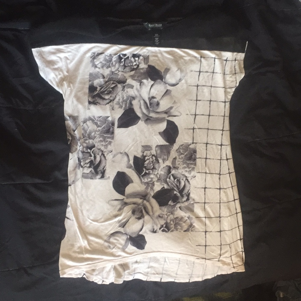 White House Black Market Tee